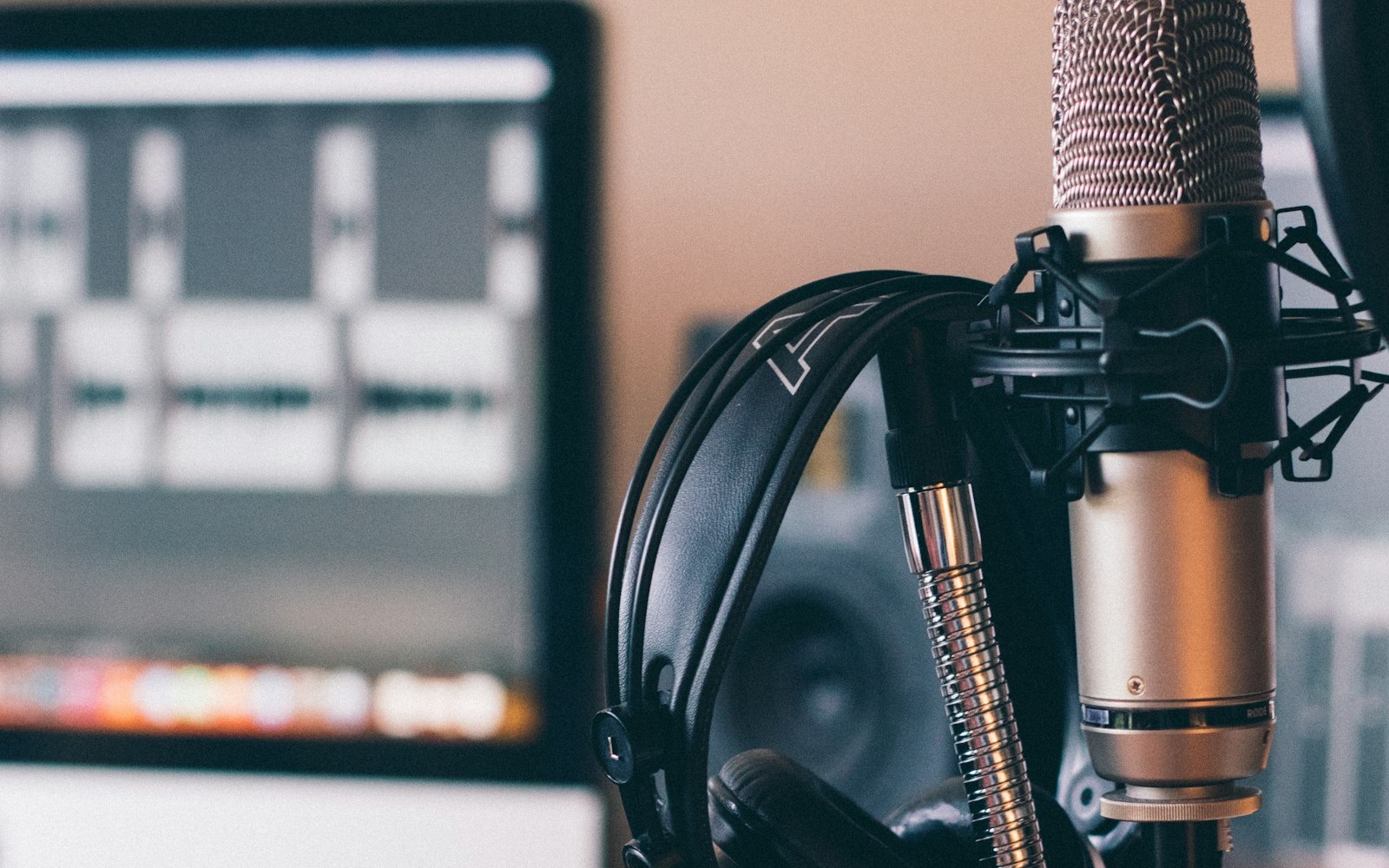 The Signal Room concept podcast site hero